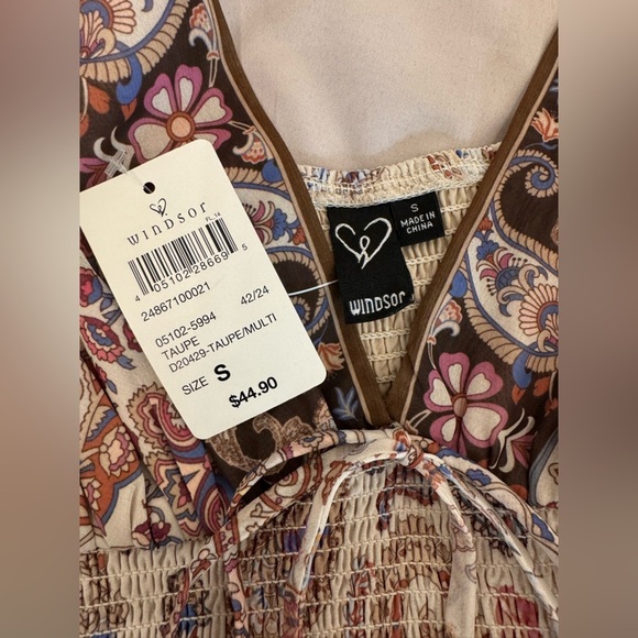 Windsor Spring Fling V-Neck Paisley Skater Dress - Picture 7 of 8